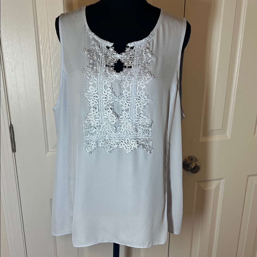 Chic Lavender Sleeveless Blouse with Lace Accents